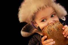 С таким ростом цен на продукты их надо жрать прям в магазине.  Не донося до кассы, пока не подорожали )))