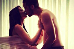 Нет никого красивее беременной женщины… В глазах — счастье… В сердце — любовь… На щеках — румянец… А внутри — маленькая жизнь…