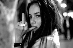 Если вам изменили, попытайтесь понять, постарайтесь простить... и не забудьте послать!