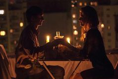 Романтика - это не тогда, когда,  сидишь в приличной одежде в дорогом ресторане.  Для романтики хватит, и одной плитка шоколада... но под луной.