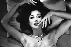 Увидела своего бывшего с его нынешней и успокоилась. Судьба за меня отомстила!