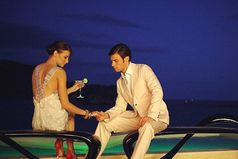 Если кавалер оплачивает ваш ужин - значит, он планирует затащить вас в постель этой же ночью. Если же вам приходится платить за кавалера - будьте начеку! Этот кобель собирается тра*нуть вас на халяву!