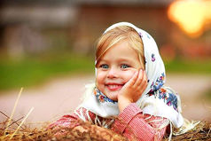 В детстве я пила квас, и представляла, что это пиво. Курила соломку и ела конфеты с ромом. Черт возьми, я была дерзкой бабой.