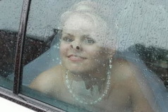 Девочки, никогда не надо отчаиваться, свадьба - не поминки, можно и повторить!