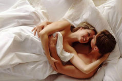 Холодно стало спать. В раздумьях, то ли купить второе одеяло, то ли мужика завести. Мужик конечно обнимает, но одеяло зато не бесит.