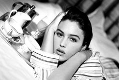 Говорят, кофе в постель — это нечто особенное. Встала, оделась, пошла на кухню, сварила… кофе, принесла в постель, разделась, легла, выпила. Кофе, как кофе.