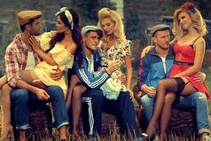 Приехала на неделю в деревню и решила остаться здесь жить. Потому что там я никто, а тут  хотя бы 