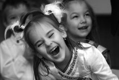 Воспитательница была в процессе развода и  дети третий месяц лепили из пластилина только козлов.