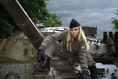 Господа американцы, с нами надо дружить! У нас 90% мужского населения в танчики рубится сутками - тренируются! Если че, мы вас предупреждали!