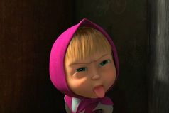 Как тащить пять пакетов с продуктами, так ничего. А как матом ругнулась, так ''Ты же девушка''.