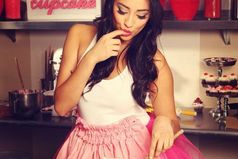 Я очень хороший повар. Могу навешать лапшу, заварить кашу, подлить масла в огонь: в общем, умница-кудесница!