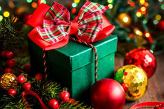 В год Козла не так важно, чтобы в новогоднюю ночь его не было на столе, важно, чтобы его не было за столом.