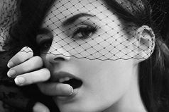 Не знаю, кто пишет сценарий моей жизни, но чувство юмора у него есть.