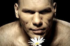 А вы заметили, что после того как в госдуме появился Валуев, Жириновский перестал там драться.