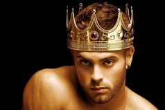 Моя старшая сестра по образованию швея, вторая сестра - повар. Если Александр Сергеевич не врёт, а он не врёт, я выйду замуж за царя.