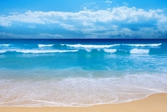 Кто битым жизнью был, тот большего добьется. Пуд соли съевший, выше ценит мед. Кто слезы лил, тот искренней смеется. Кто умирал, тот знает, что живет