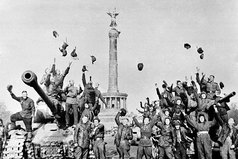 Мы Дня Победы дождались! Держись же, ветеран, держись. Живи, не умирай! Нужны вы здесь, вам рано в рай!