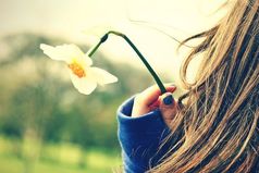 Жизнь,  иногда, не только гладит нас по голове, но и таскает за волосы.