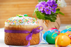 Пусть куличи горят свечами! В предвосхищении чудес! На поздравления отвечаем: «Христос воистину Воскрес! »