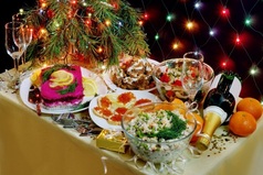 Кто с шампанским к нам придет, тот от оливье и погибнет!