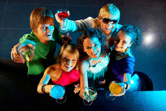 Современные дети ждут не когда придет Дед Мороз, а когда уйдут родители!  