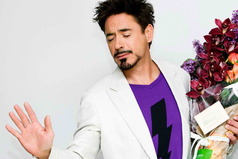 Посмотри на него!  Незаметный, как проститутка в монастыре!