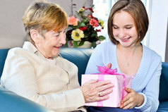 Запомни. Обещания выполняют только мамы и папы!