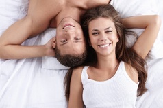 Многие мужчины, влюбившись в ямочку на щеке, по ошибке женятся на всей девушке.