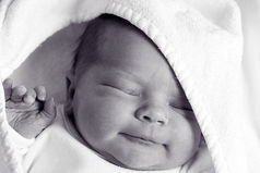 Только ради ребенка женщина может пожертвовать грудью, животом, бедрами... И жизнью!