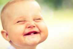 Даже если у вас во рту остался лишь один зуб — улыбайтесь!  Улыбка — это не количество жубов, а шоштояние души!