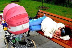 До беременности я спала на животе! Во время беременности — на боку! После рождения ребенка могу спать даже стоя!