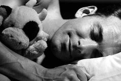 - Что общего между старым мужем и компьютером? - После нескольких минут бездействия переходит в спящий режим.