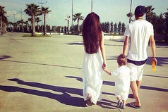 Счастье — это когда муж похож на идеал, дети похожи на тебя, работа похожа на хобби, свекровь не похожа на начальника, начальник не похож на идиота, а зарплата не похожа на милостыню.