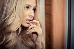 Вот смотри. Ты заварил чай. Ты ушел куда-то надолго, а когда пришел, он уже остыл. И не вкусный. Даже если разогреешь его, то так же вкусно уже не будет. С чувствами так же. Снова вкусно уже не будет.