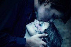 Говорят, что воспоминания — это единственный рай, из которого мы не можем быть изгнанными. Но иногда они же — единственный ад, от которого мы не можем избавиться.