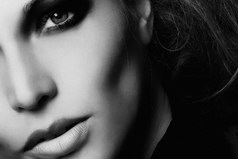 Меня удивляют люди, которые нагадили другим в их жизнь, а сейчас плачут, почему теперь у них всё так плохо, а вы чего ожидали, алмазов в небесах?! Принимайте и вы к своему столу блюдо под названием - БУМЕРАНГ! Приятного аппетита!