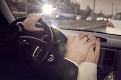 ​Никогда не знаешь, чем закончится очередная история в твоей жизни, но пока она длится, цени каждый момент, каждую секунду, каждый миг.