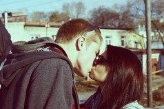 Уже не хочется гулять ночи на пролёт, не нужно шумных компаний, хочется просто быть с тобой рядом, заботится о тебе и готовить завтраки..