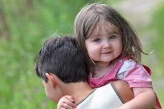 Брат - это тот человек... который всегда тебя поддержит... порвет за тебя любого... а потом отведет тебя в сторонку и тихо скажет 