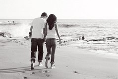 Не нужно навязываться людям и ты поймешь нуждаются ли они в тебе, не нужно верить словам - в наше время они ничего не стоят. Цени тех, кто тобой дорожит и не держи тех, кому ты не нужен.