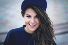 В моем возрасте торопиться — опасно, нервничать — вредно, доверять — глупо, а бояться — поздно. Остается только жить, причем в свое удовольствие!