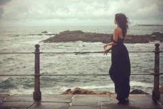 Не стоит выглядеть так, чтобы оглядывались все. Стоит выглядеть так, чтобы оглядывались те, у кого есть вкус.