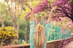 Если каждое утро вы будете просыпаться с мыслью о том, что сегодня обязательно произойдет что-то хорошее, так и будет!