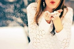 Все в жизни к лучшему. И если от вас отвернулись люди, жизнь просто избавляет вас от мусора.