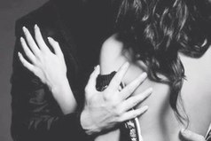 Каждая женщина хочет, чтобы её любили... Но больше всего она хочет чувствовать, что является главным в жизни мужчины. Она хочет быть первой. Она хочет быть самым важным для него.