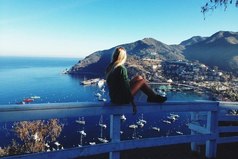 Когда скучаешь по близкому человеку, любая мелочь напоминает о нем.