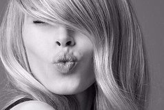 Все вокруг такие невинные. Такие хорошие. У меня такое ощущение, что в аду буду гореть я одна!