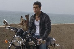 Мы сами придумываем себе проблемы, преграды, комплексы и рамки. Освободи себя - вдохни жизнь и ты поймешь, что все сможешь.