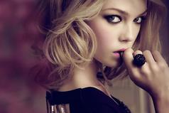 Ну, здравствуй милый. Как дела?. А что же глазки грустные. Жалеешь, что ушел тогда. Надеюсь локти вкусные?