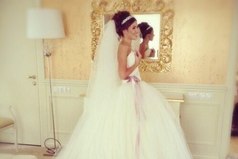 Предложение выйти замуж - это самый лучший комплимент , который может сделать мужчина женщине.